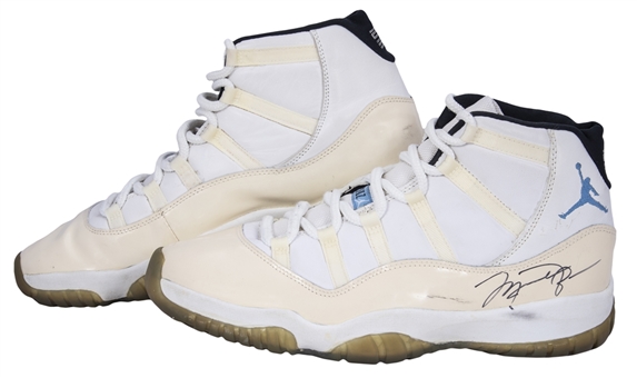 1995-96 Michael Jordan Practice Used and Signed Pair of Nike Air Jordan Sneakers (MEARS, JSA & Chicago Bulls Letter of Provenance)